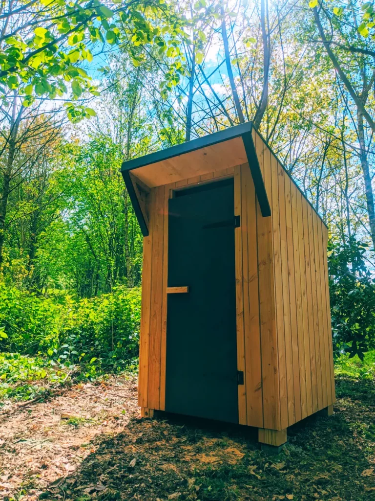 toilettes seches cabane